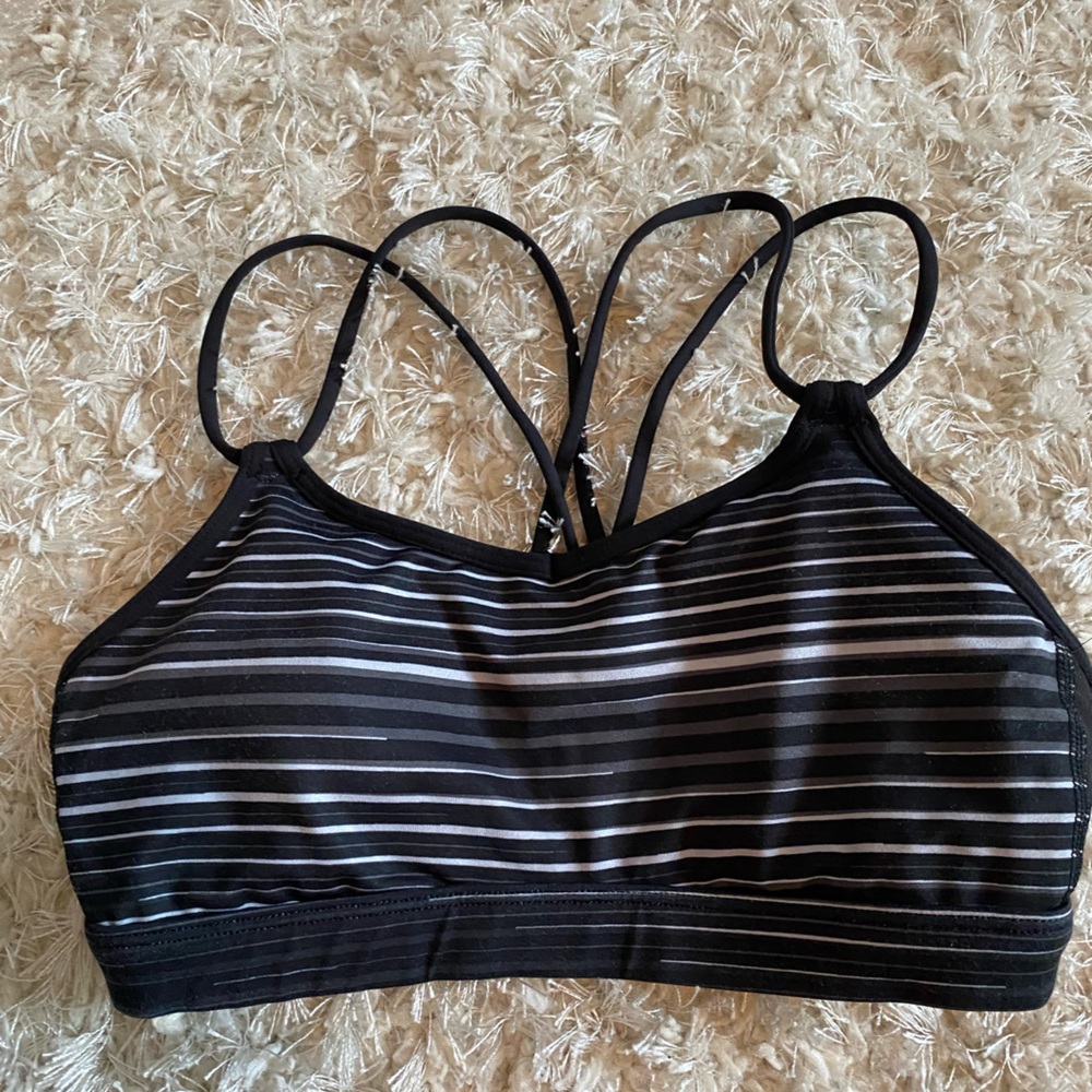 Lululemon sports bra
